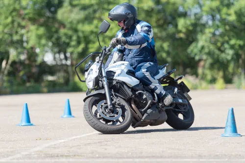 Motorrijbewijspoint Naarden motor rijtest